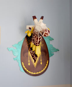 Alternative view of Girafe en papier fond carte