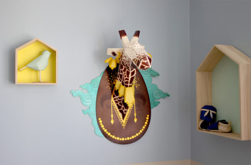 Girafe en papier fond carte – Image 2