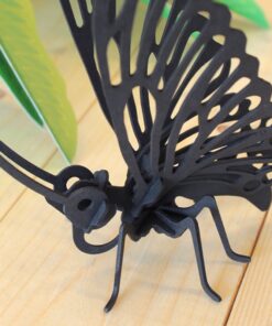 Alternative view of Papillon en carton