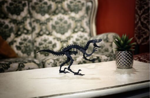 Vélociraptor en carton – Image 3