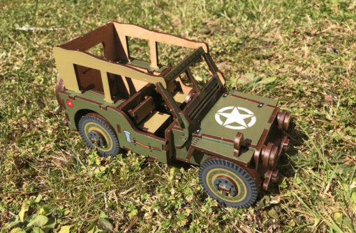 Trophée en bois Voiture militaire – Image 2