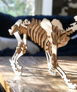 Alternative view of Smilodon en bois