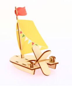 Bateau à voile en bois