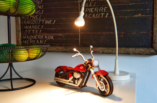 Motocyclette en bois – Image 2