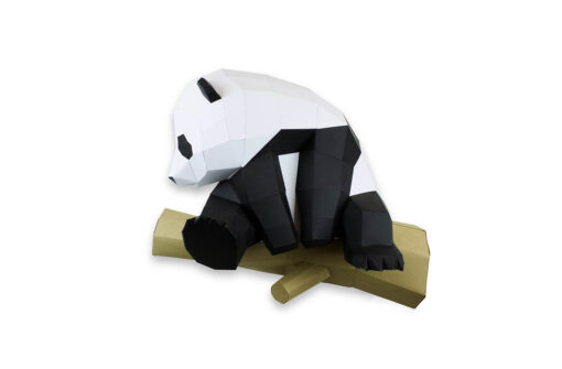 Grand panda sur branche en papier 3D – Image 2